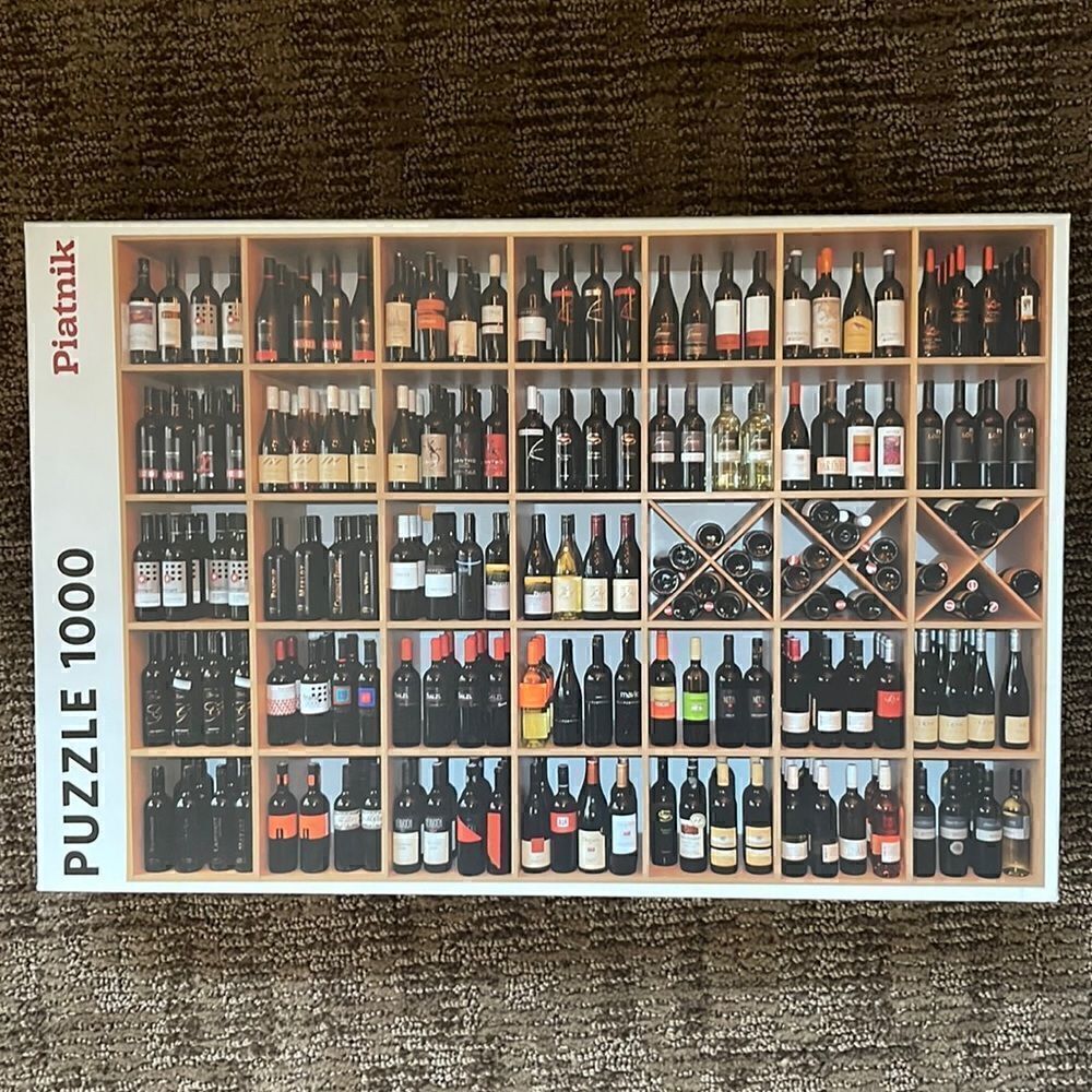 Piatnik wine bottle puzzle.  1000 pieces. Difficult.